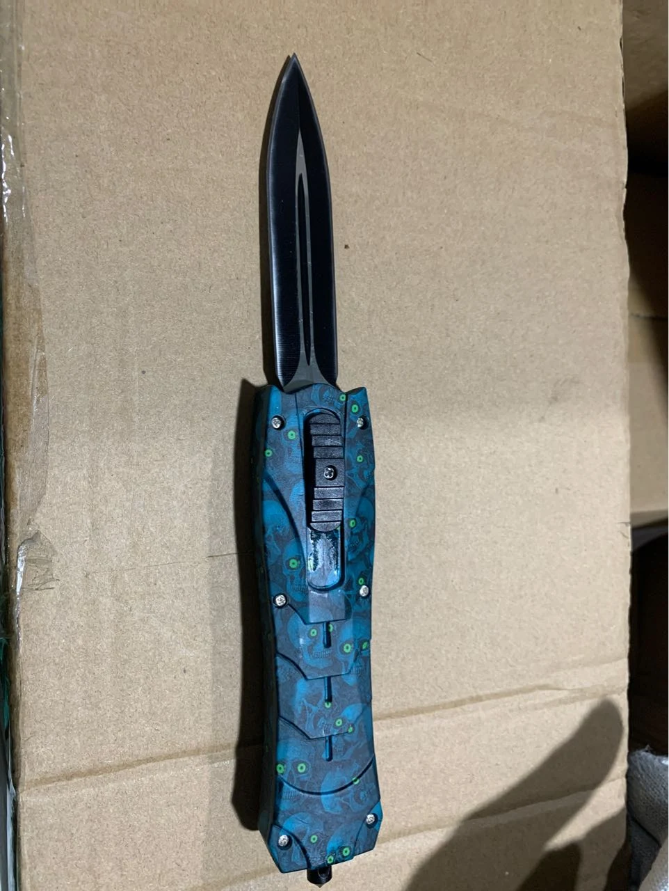 FB1267 wholesale and custom knife style