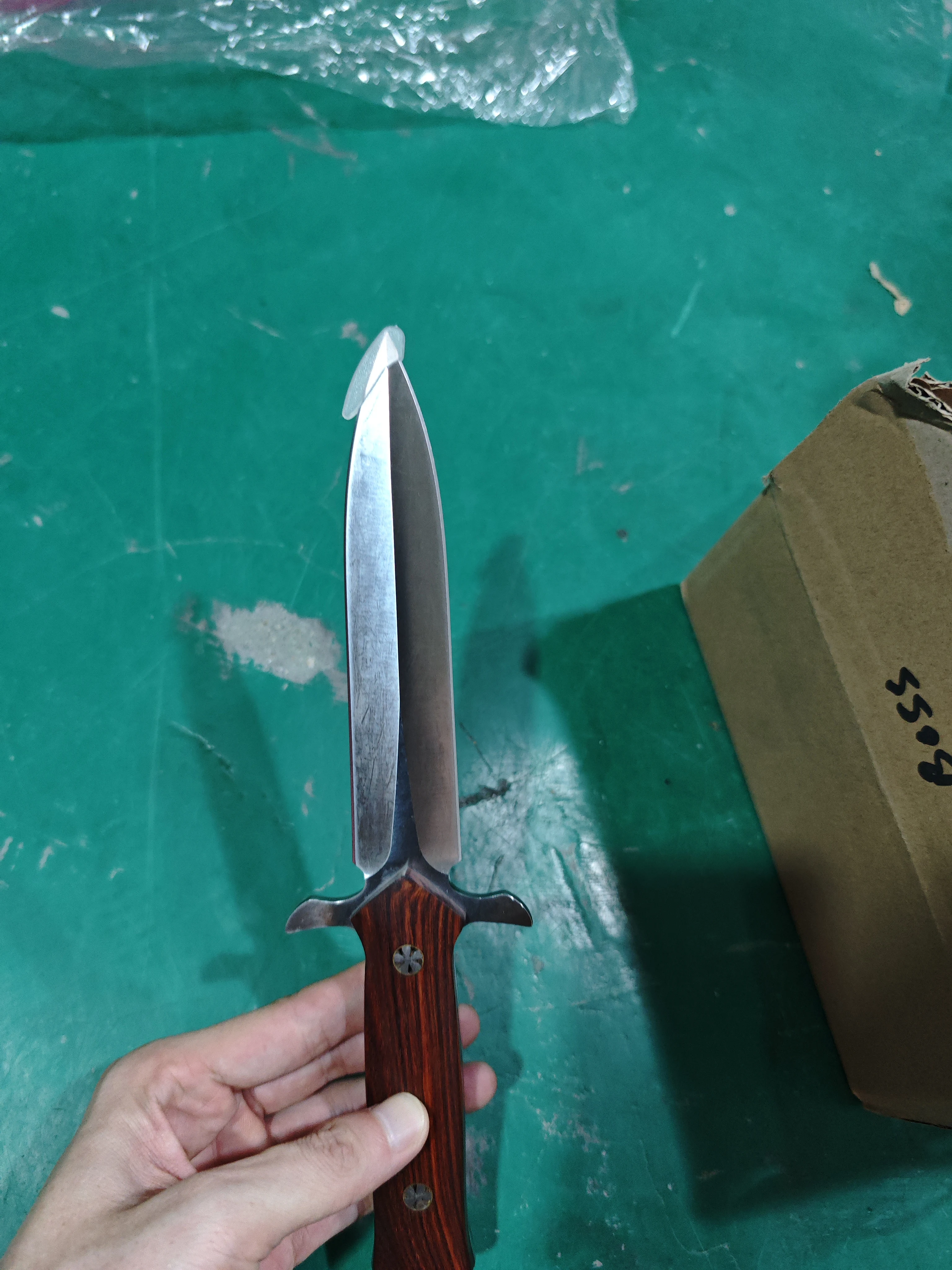 FB1396 wholesale and custom knife style
