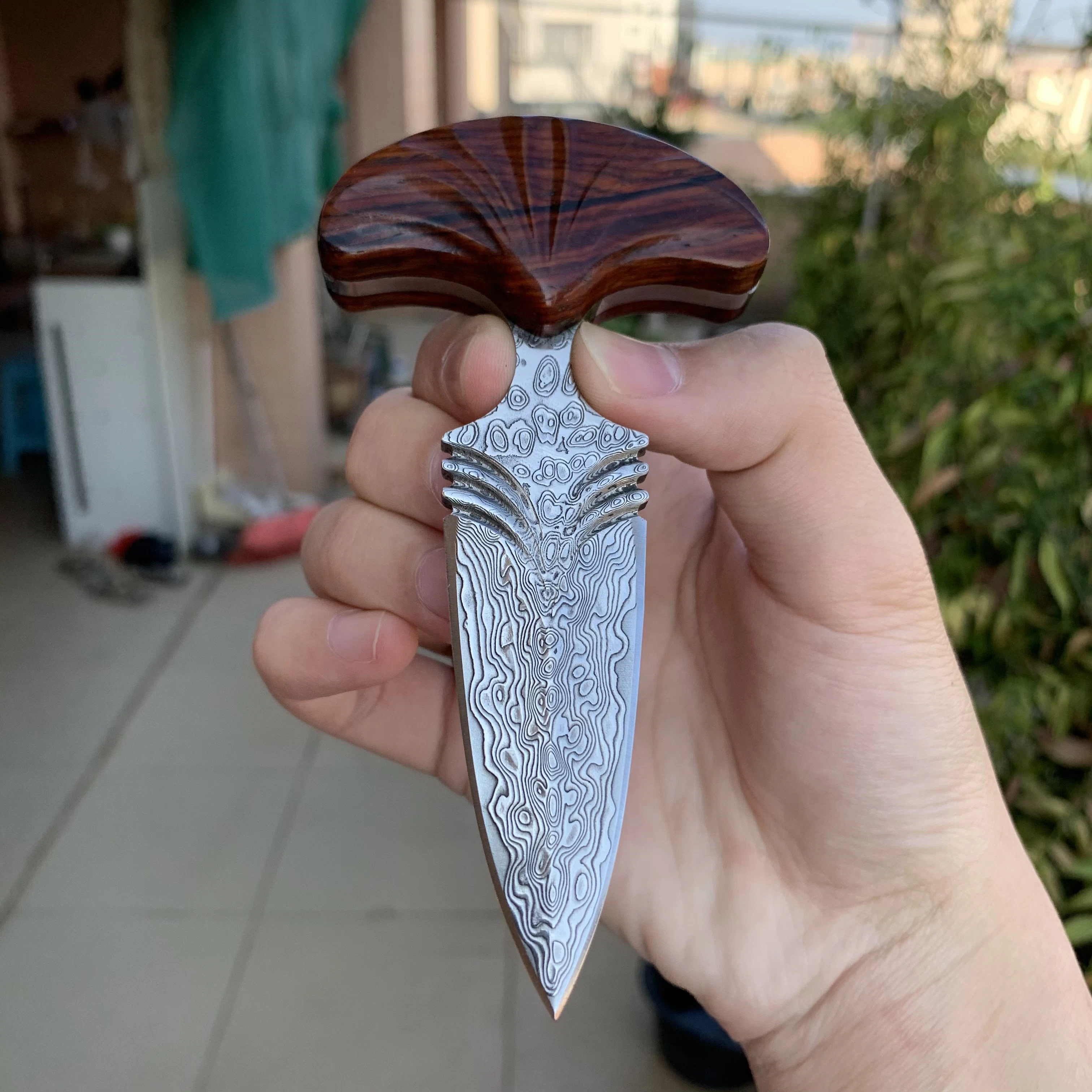 FB2282 wholesale and custom knife style
