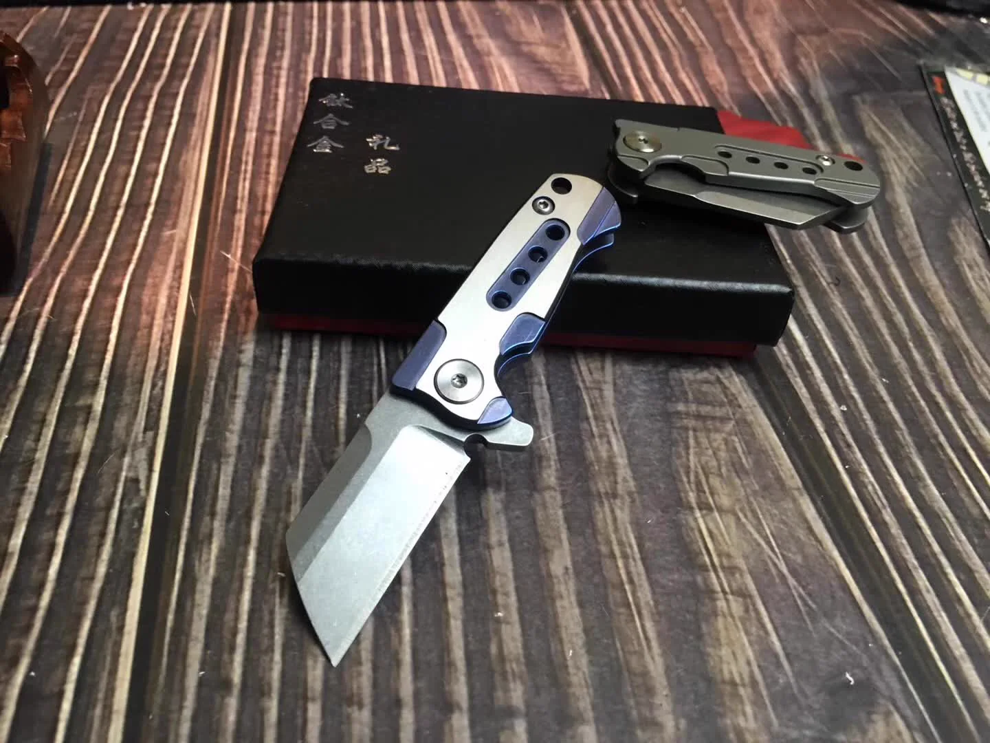 FL786 wholesale and custom knife style